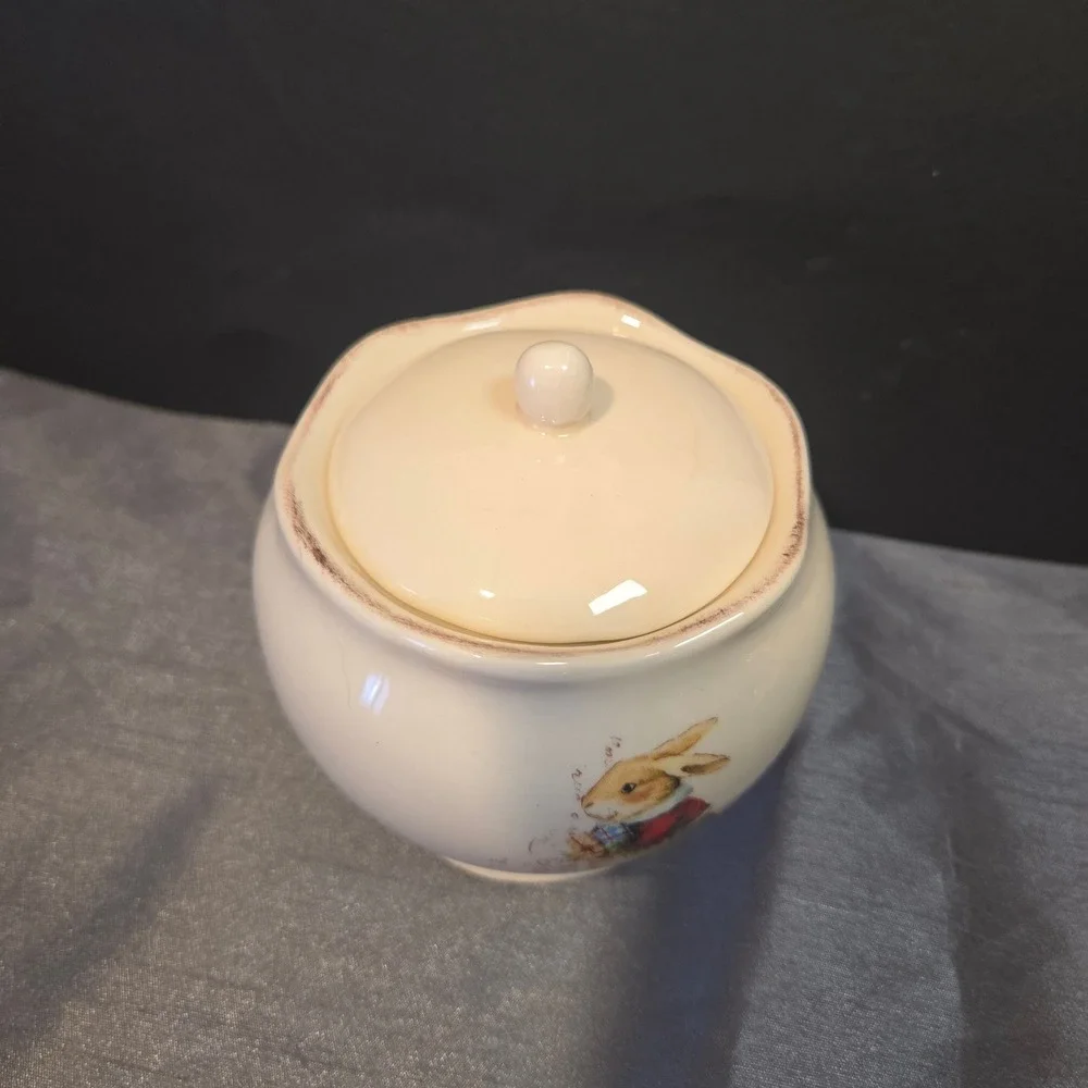 Vtg Magenta Holiday Collection Cream Sugar Bowl‎ with Lid Bunny Christmas Design